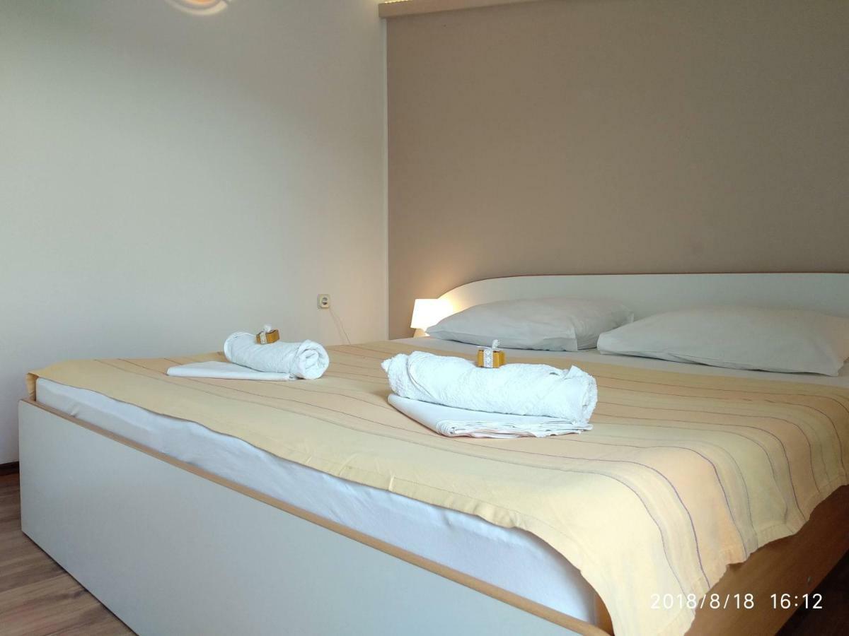 Apartments Meri Vodice Kültér fotó